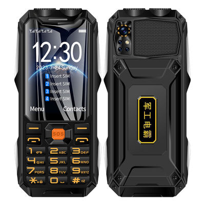 Q9 Düğme Cep Telefon 3.5 Inç 4 SIM Kart 4500mAh Bluetooth Fener FM Radyo 2G